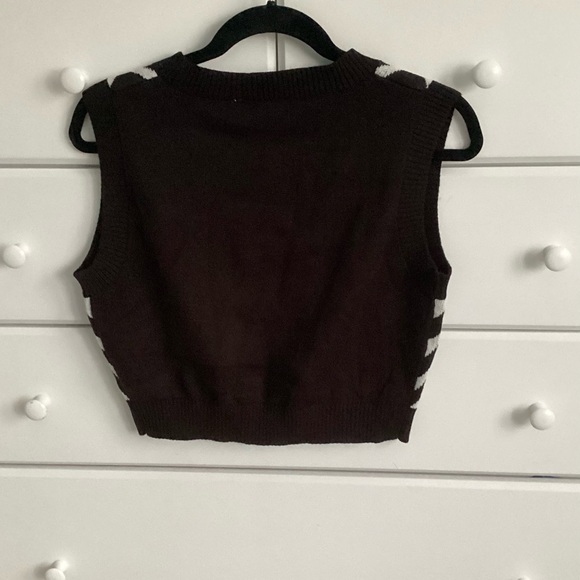 Divided H&M Wavy Striped Sweater Vest - Picture 2 of 3